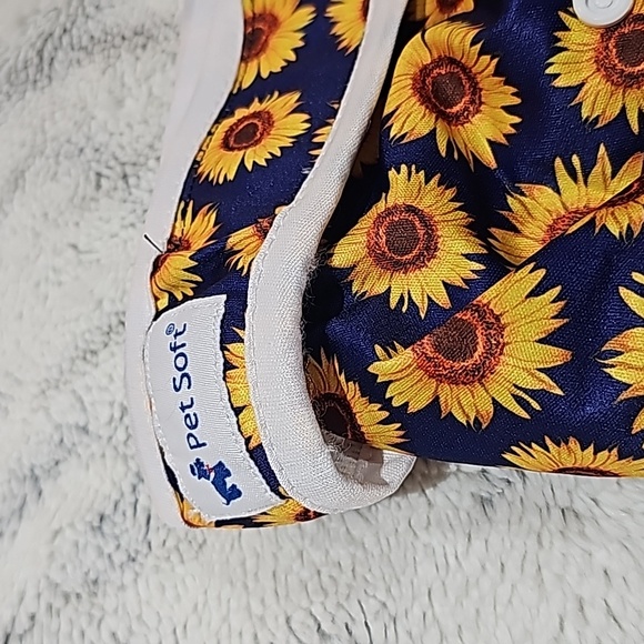 Set of 2 Pet Soft size XL Female Washable Diapers- Flower Print - Picture 5 of 10